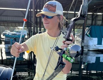 People Bowfishing in Crystal River